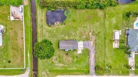 A home in Loxahatchee