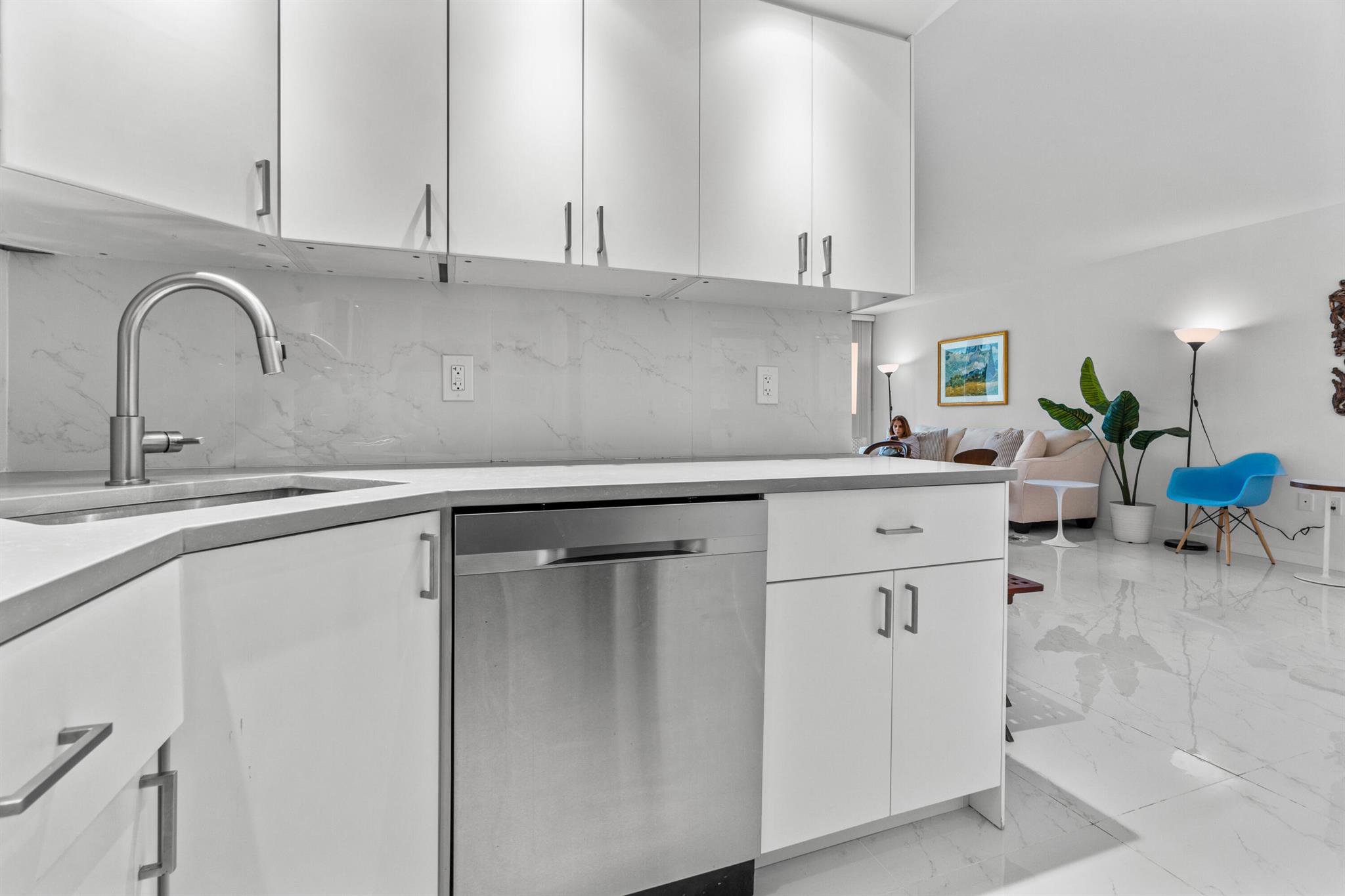 AMBASSADOR II CORP - Residential Lease
