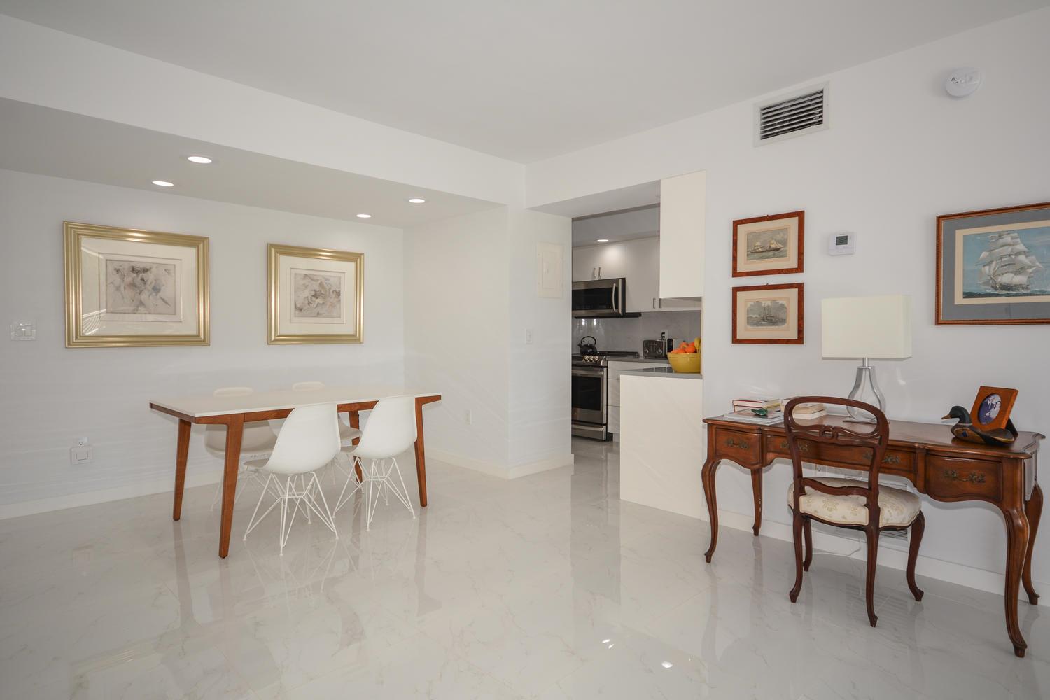 AMBASSADOR II CORP - Residential Lease