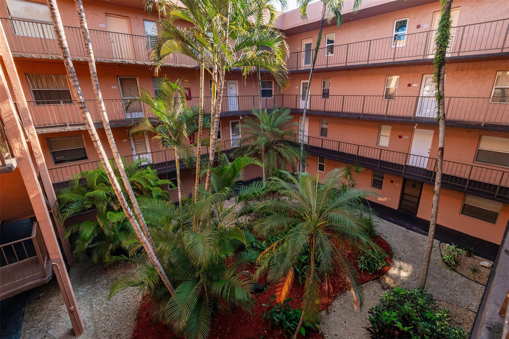 Somerset Lauderdale lakes - Residential