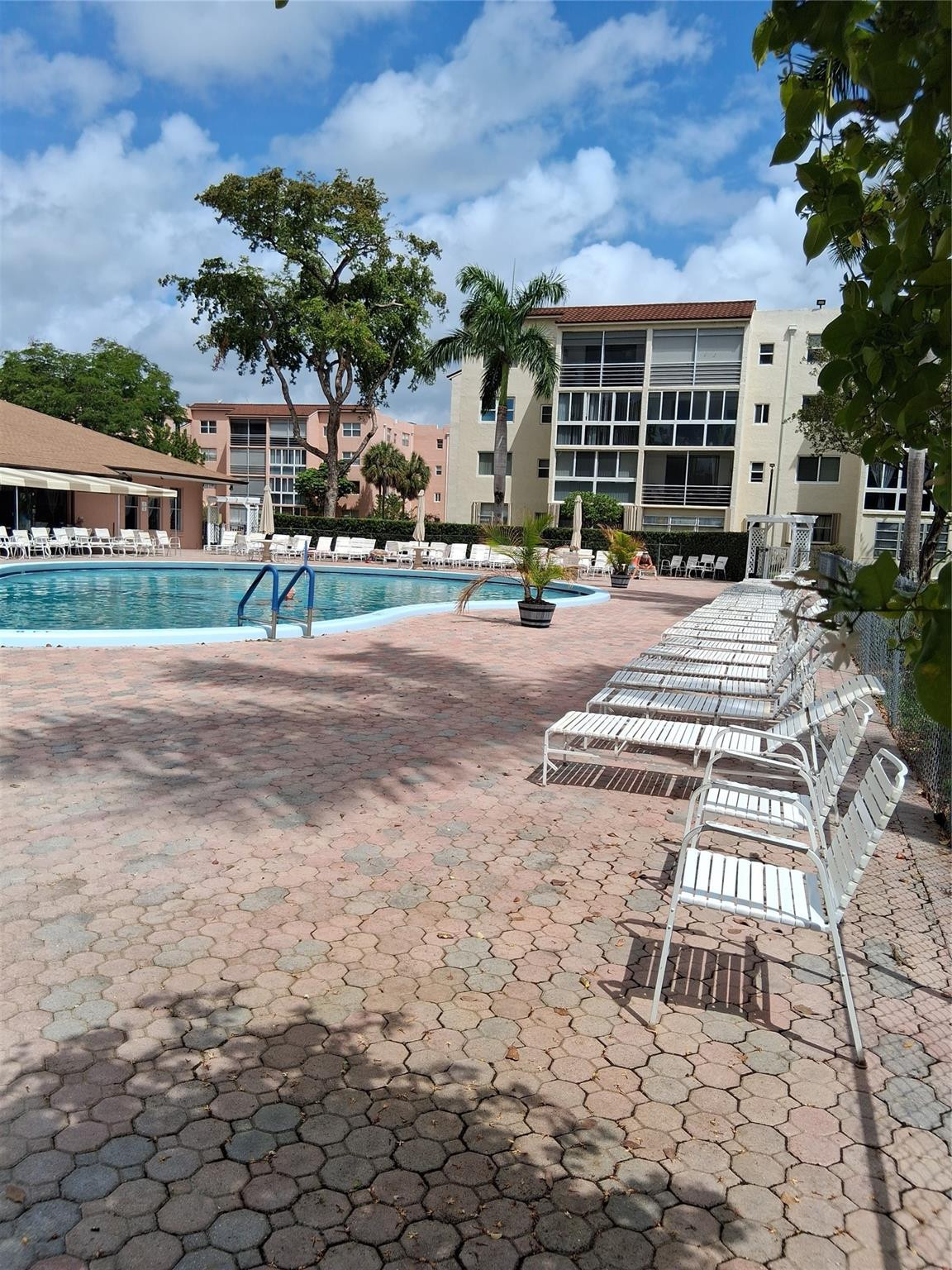 Somerset Lauderdale lakes - Residential