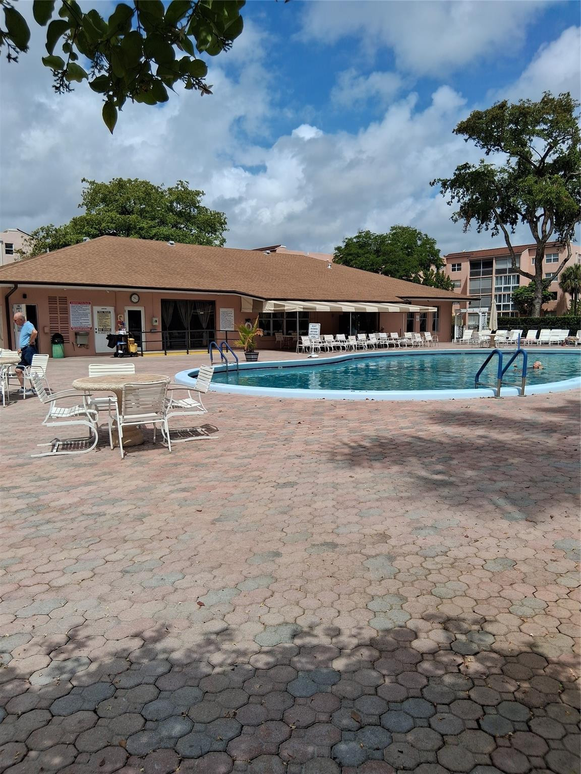 Somerset Lauderdale lakes - Residential