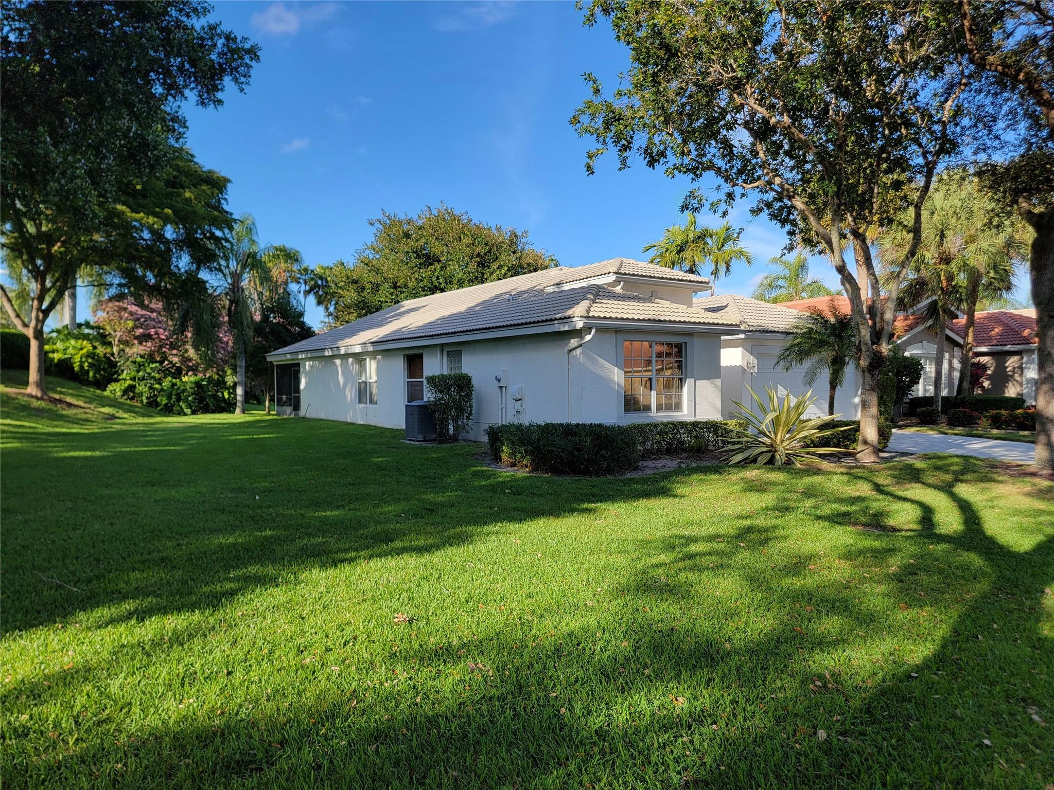 7440 Morocca Lake Dr