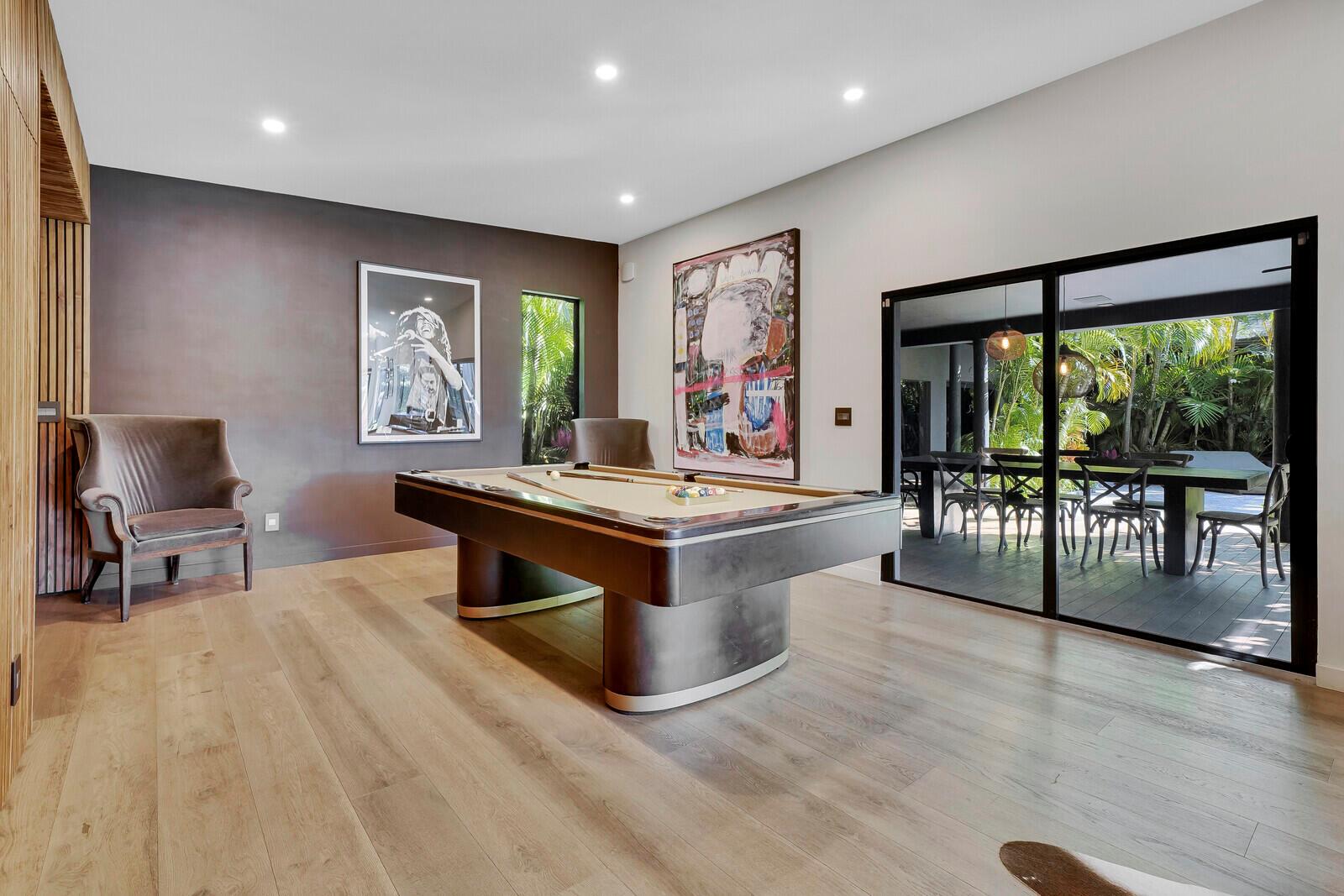 Essex Lane - Residential