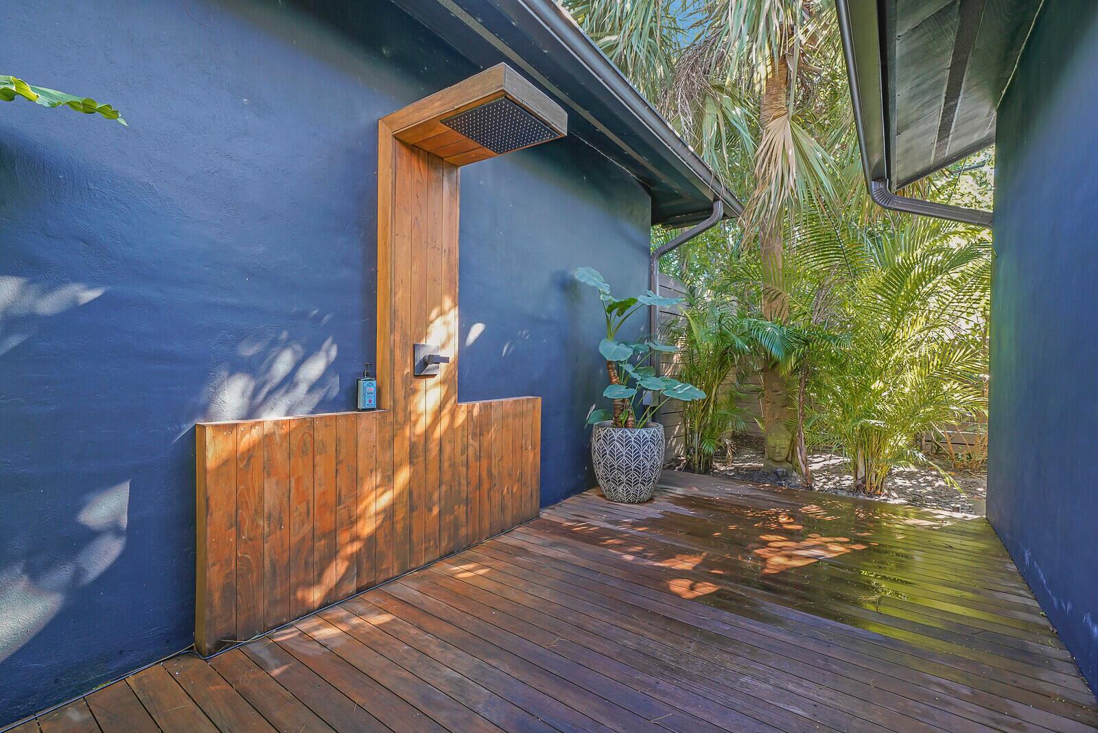 Essex Lane - Residential