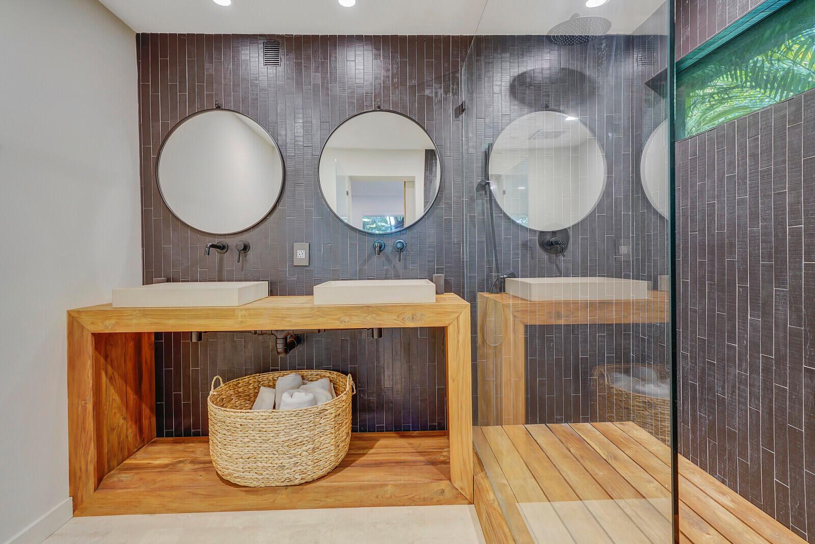 Essex Lane - Residential