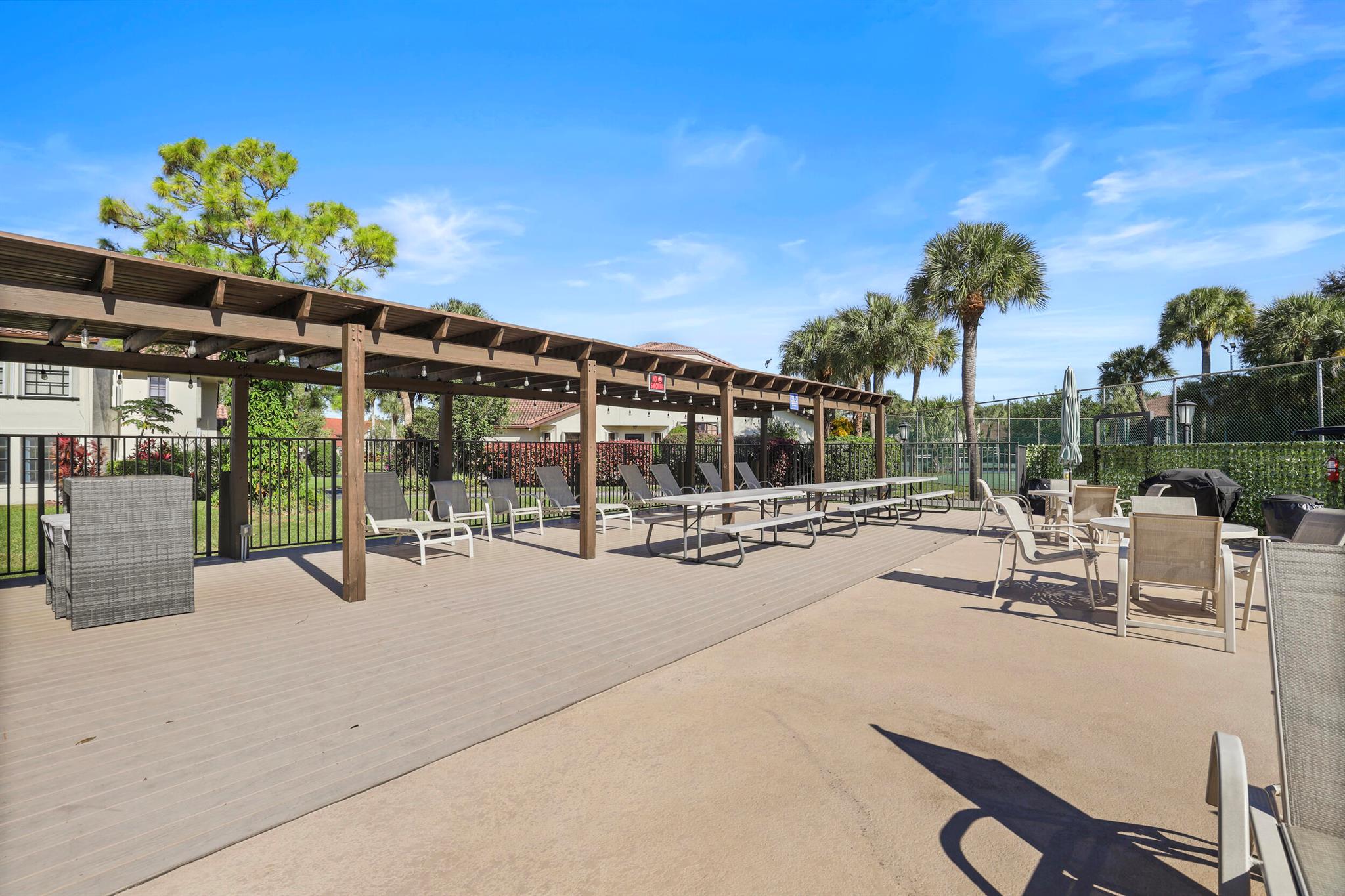 LUCERNE PARK CONDOS 1, 1A - Residential