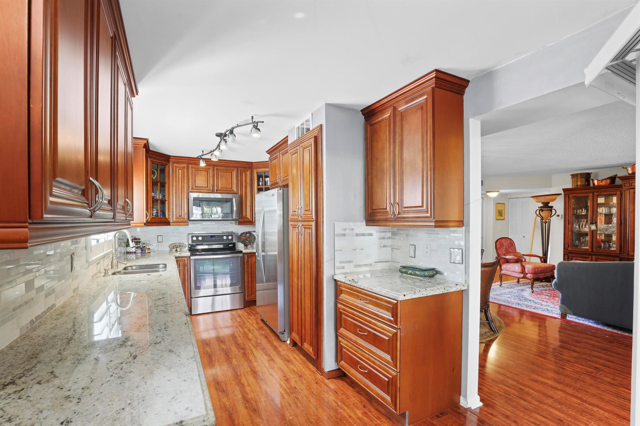 LUCERNE PARK CONDOS 1, 1A - Residential