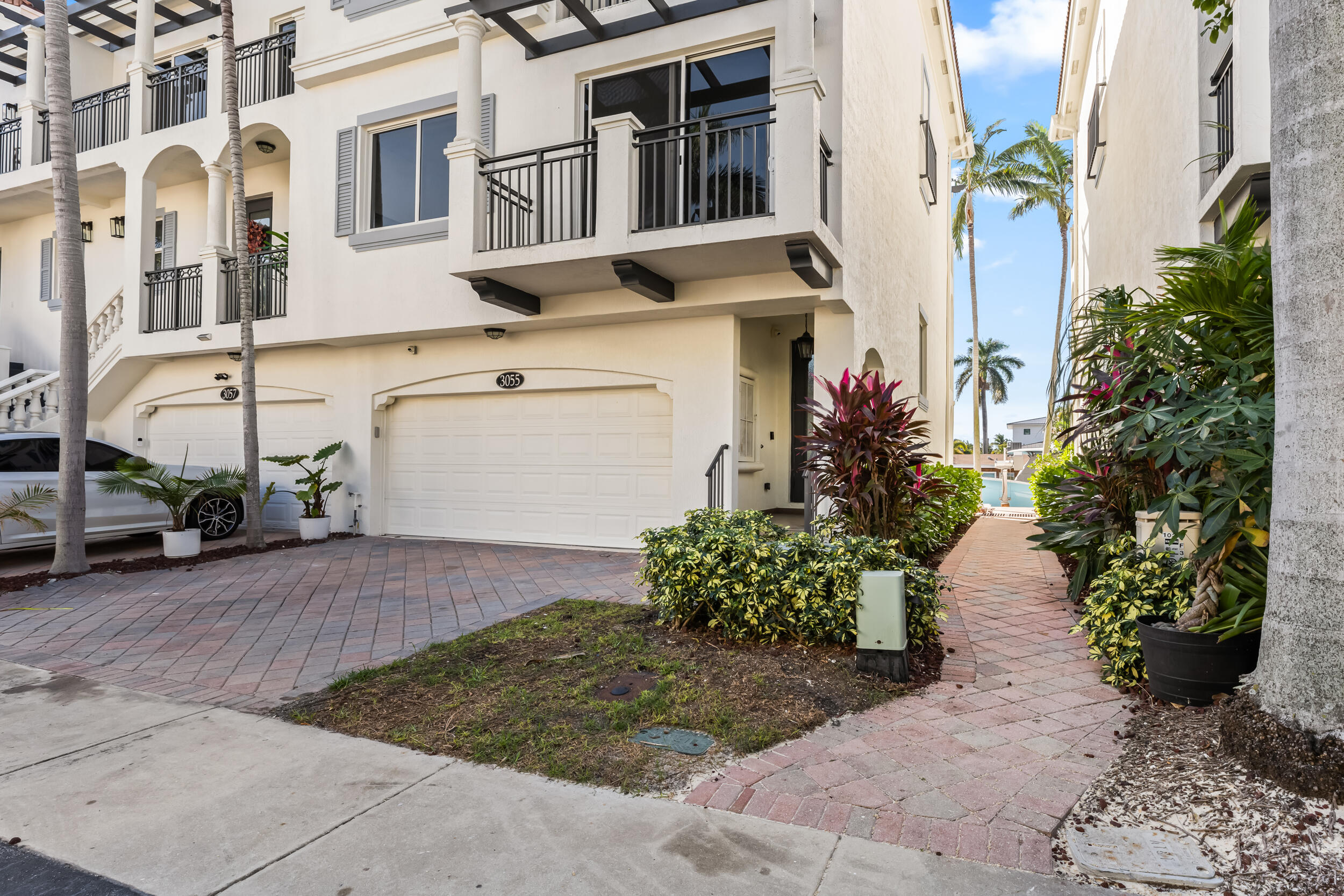 3055 Waterside Circle