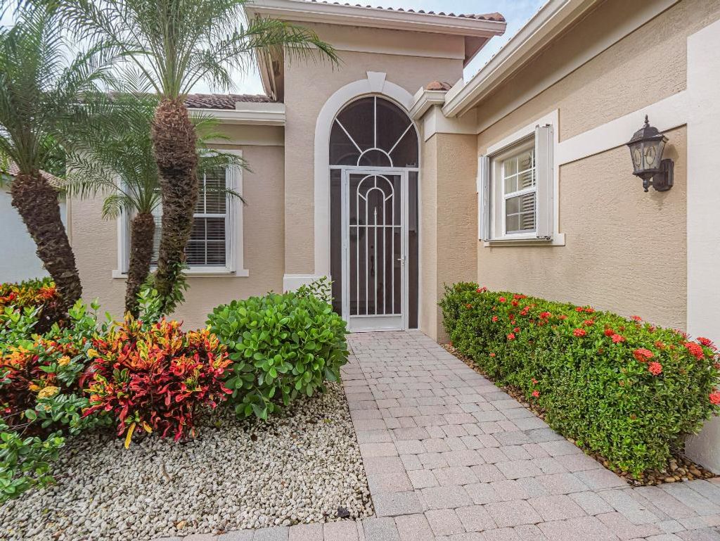 Photo of 6871 SE Twin Oaks Circle, Stuart, FL 34997 (MLS # R11130691)