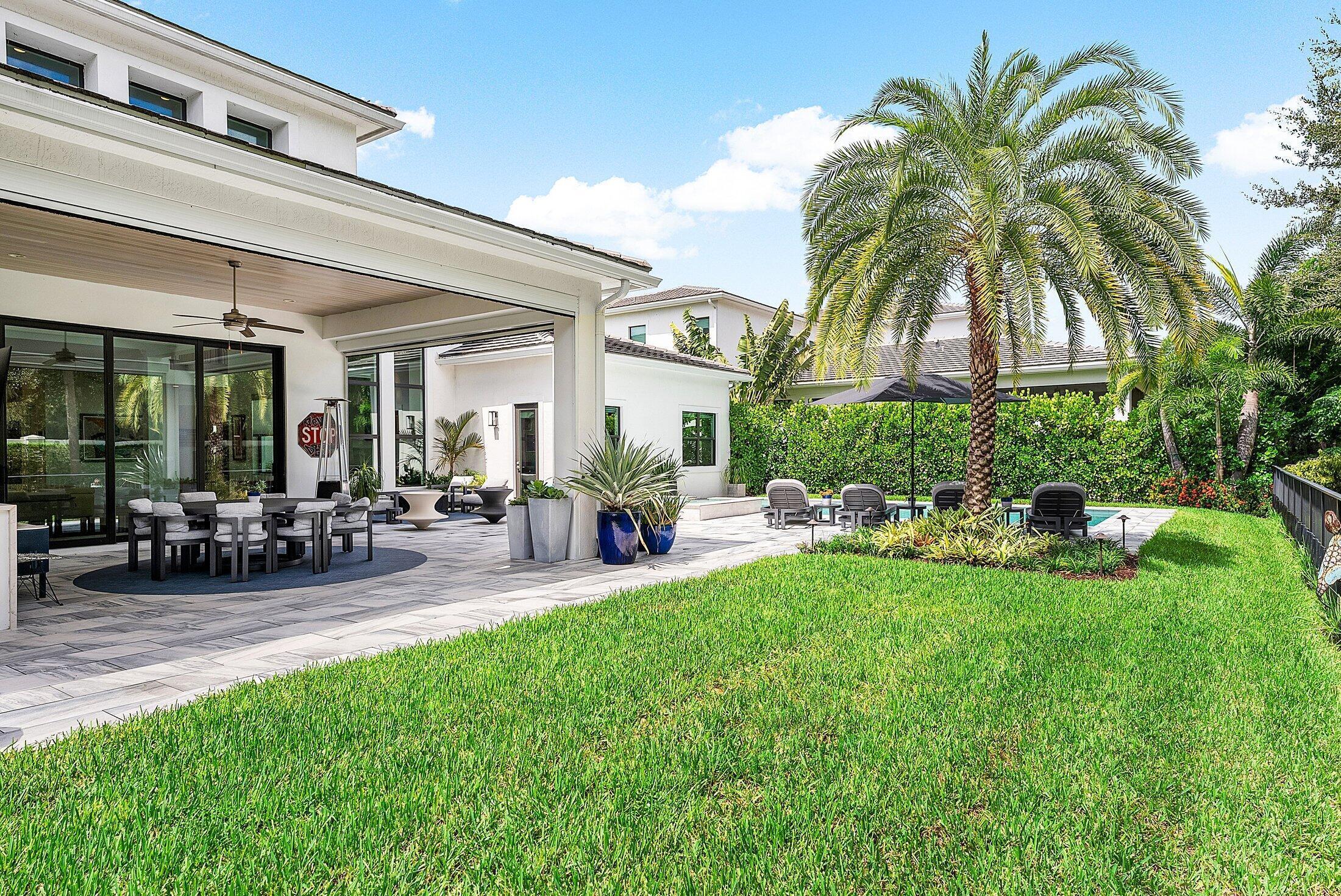 ROYAL PALM POLO - Residential
