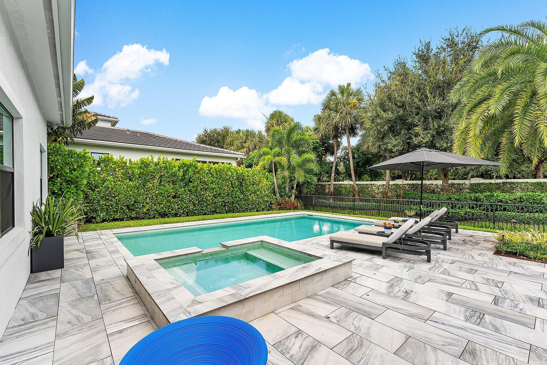 ROYAL PALM POLO - Residential