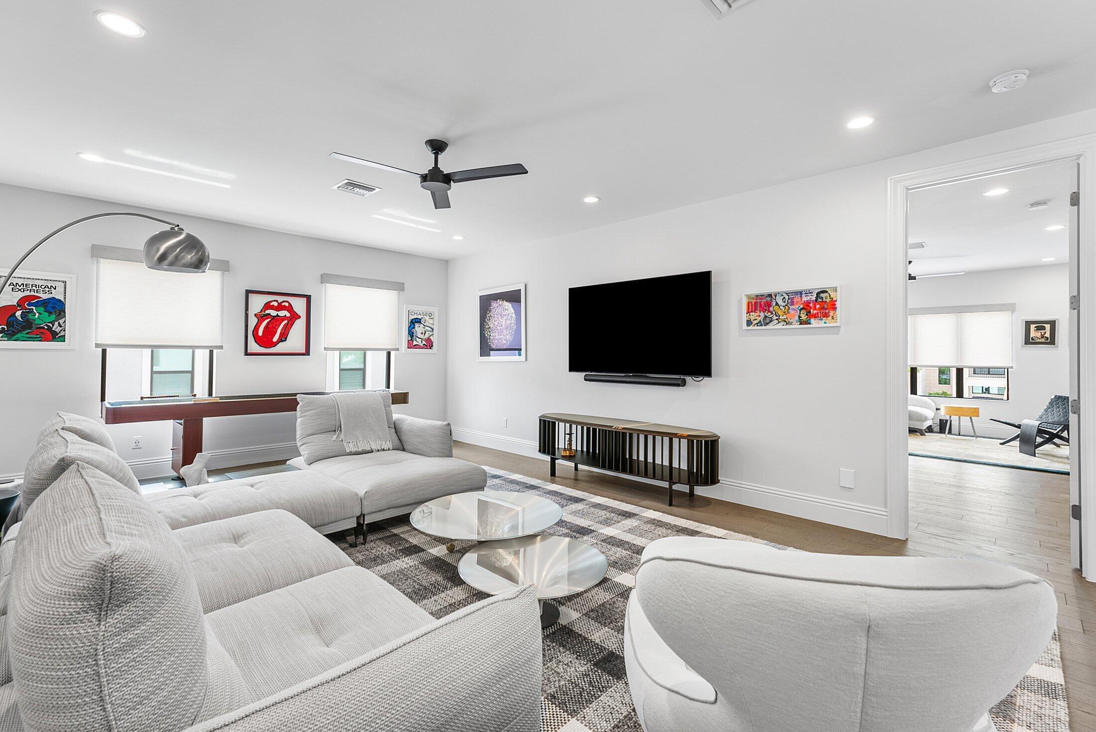 ROYAL PALM POLO - Residential