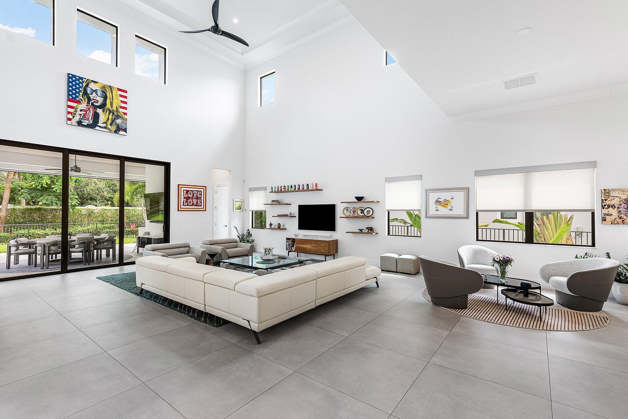 ROYAL PALM POLO - Residential