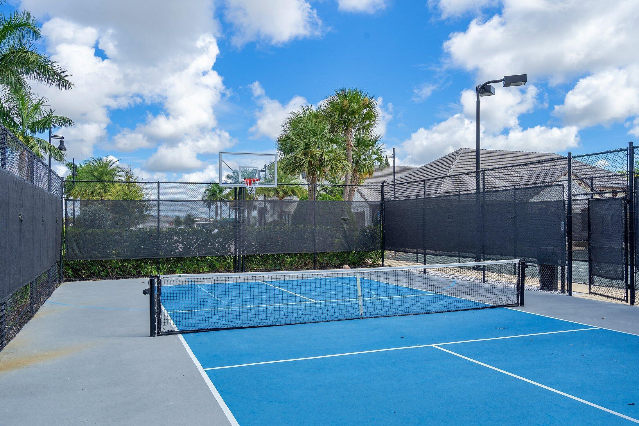 ROYAL PALM POLO - Residential