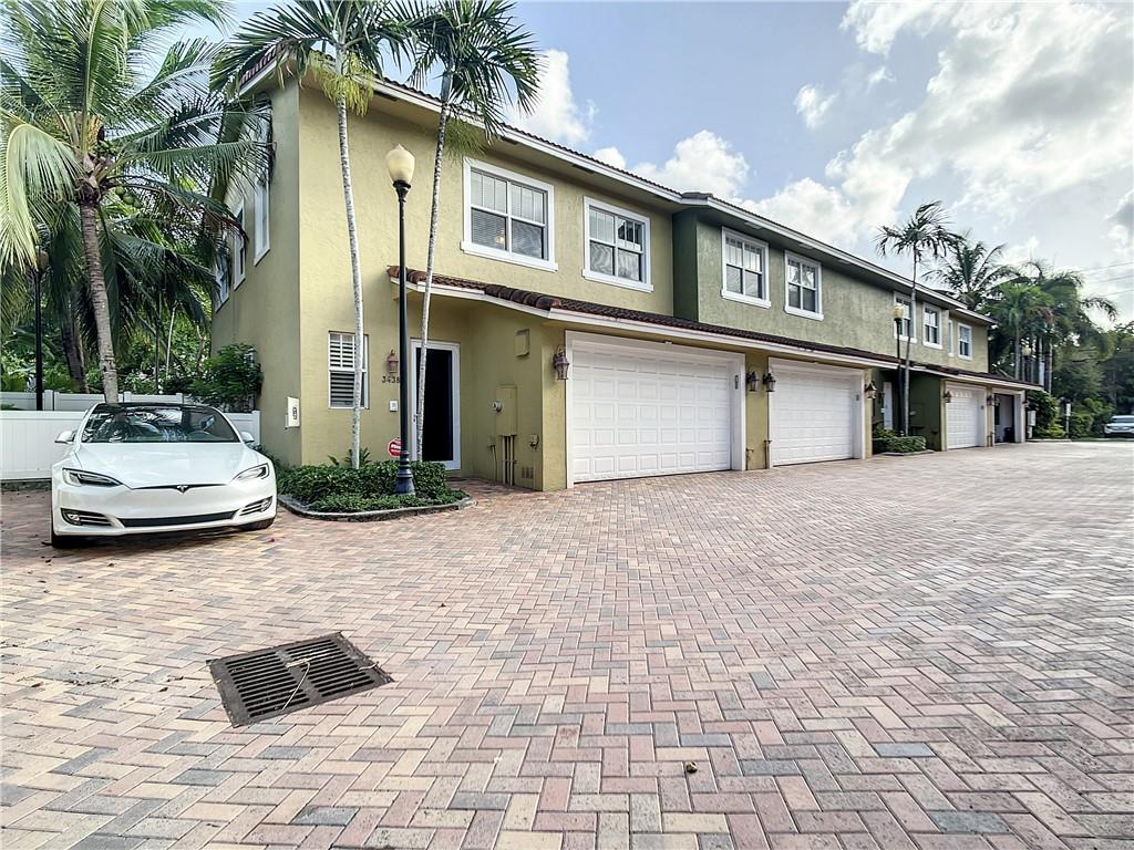 Mainstreet Townhomes 2 - Residential