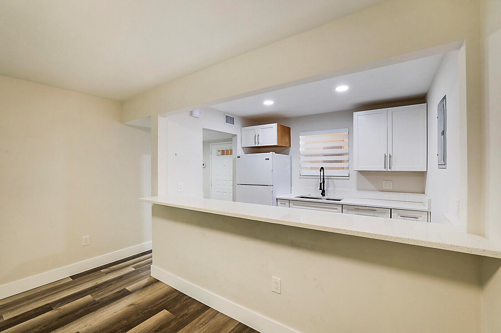 MARIPOSA MANOR CONDO - Residential Lease