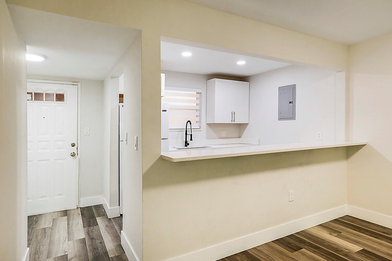 MARIPOSA MANOR CONDO - Residential Lease