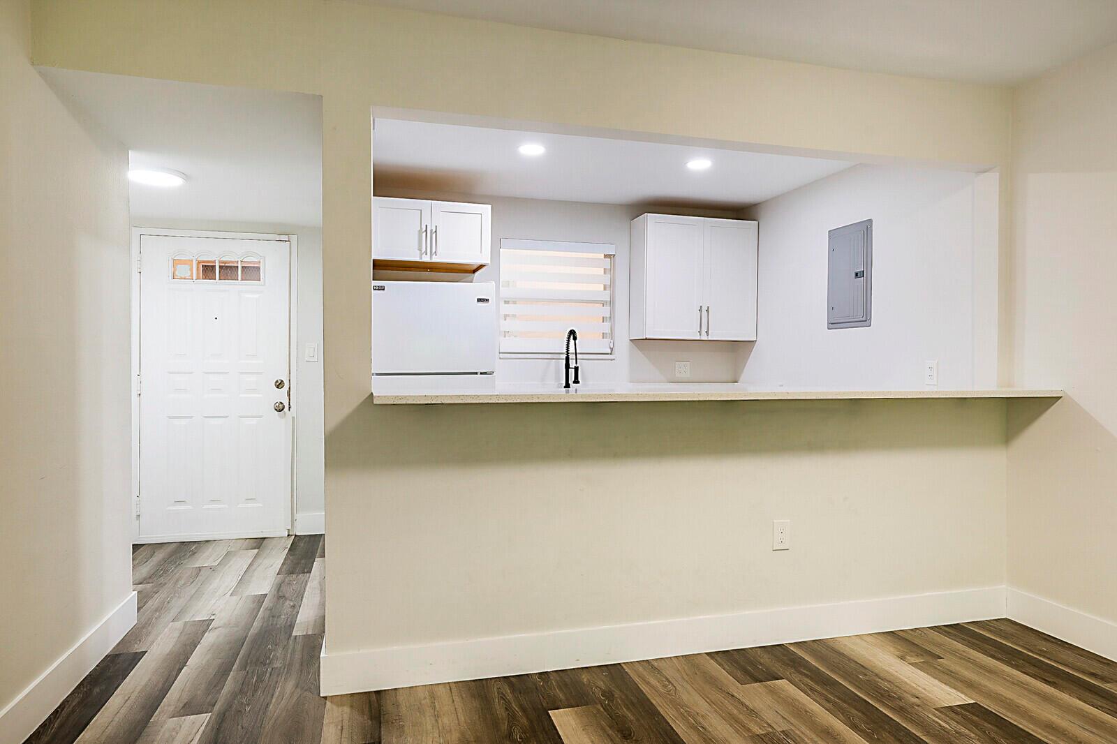 MARIPOSA MANOR CONDO - Residential Lease