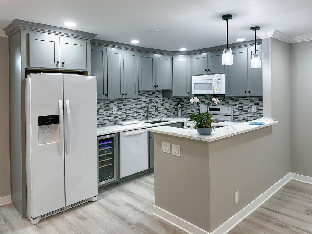 Photo of 15 Bedford A #15, West Palm Beach, FL 33417 (MLS # R11163951)