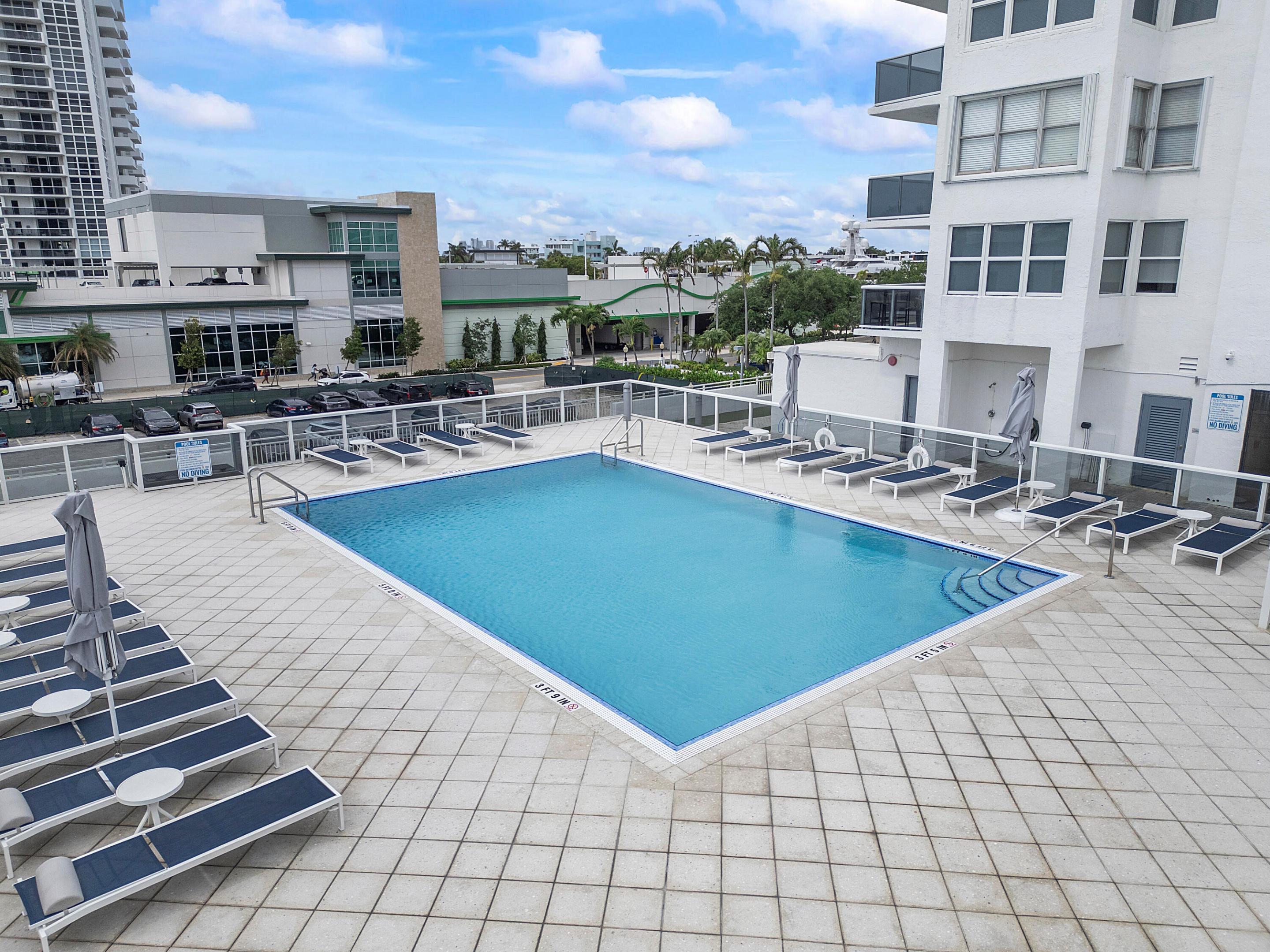 BERKLEY SOUTH CONDO - Residential