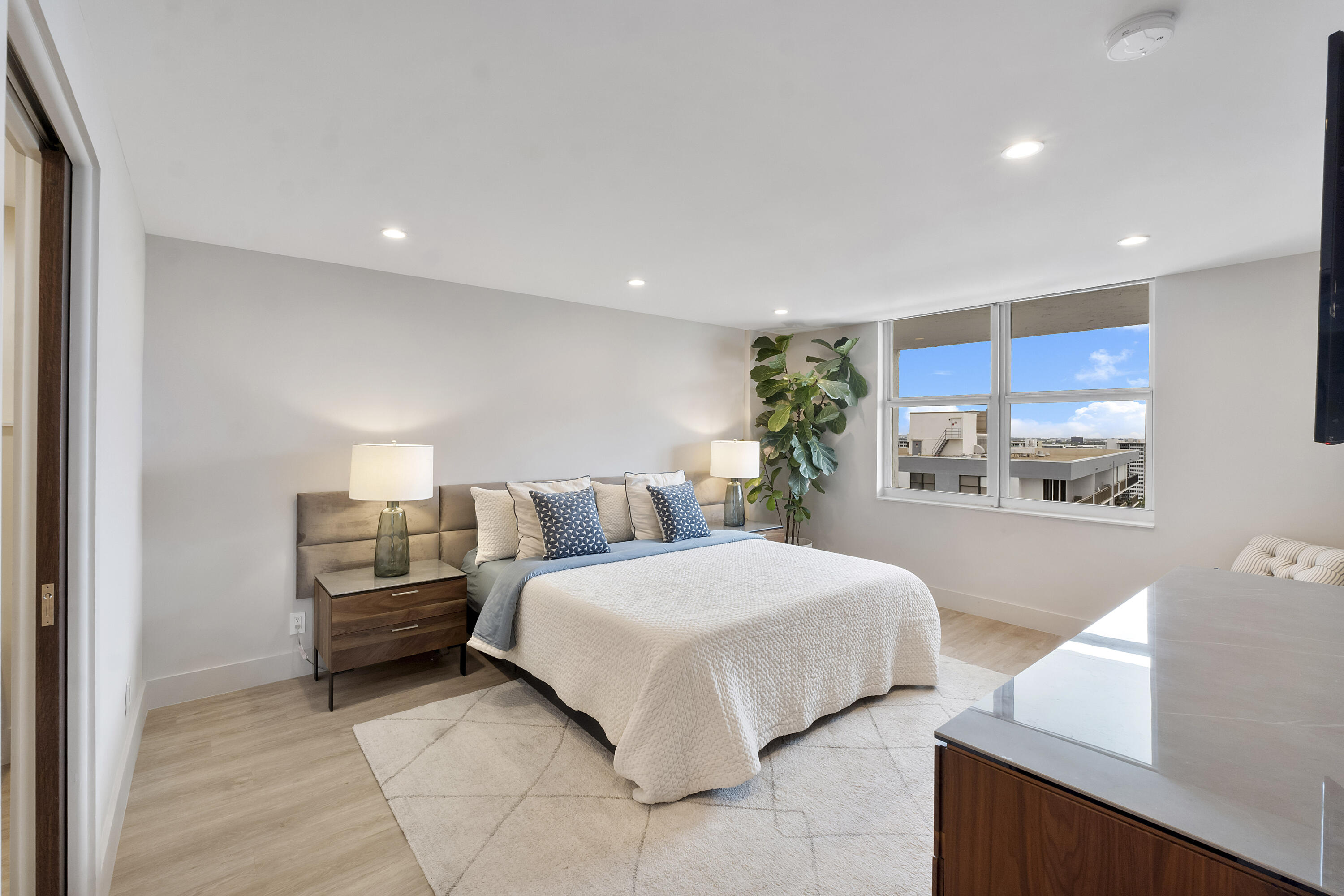 BERKLEY SOUTH CONDO - Residential