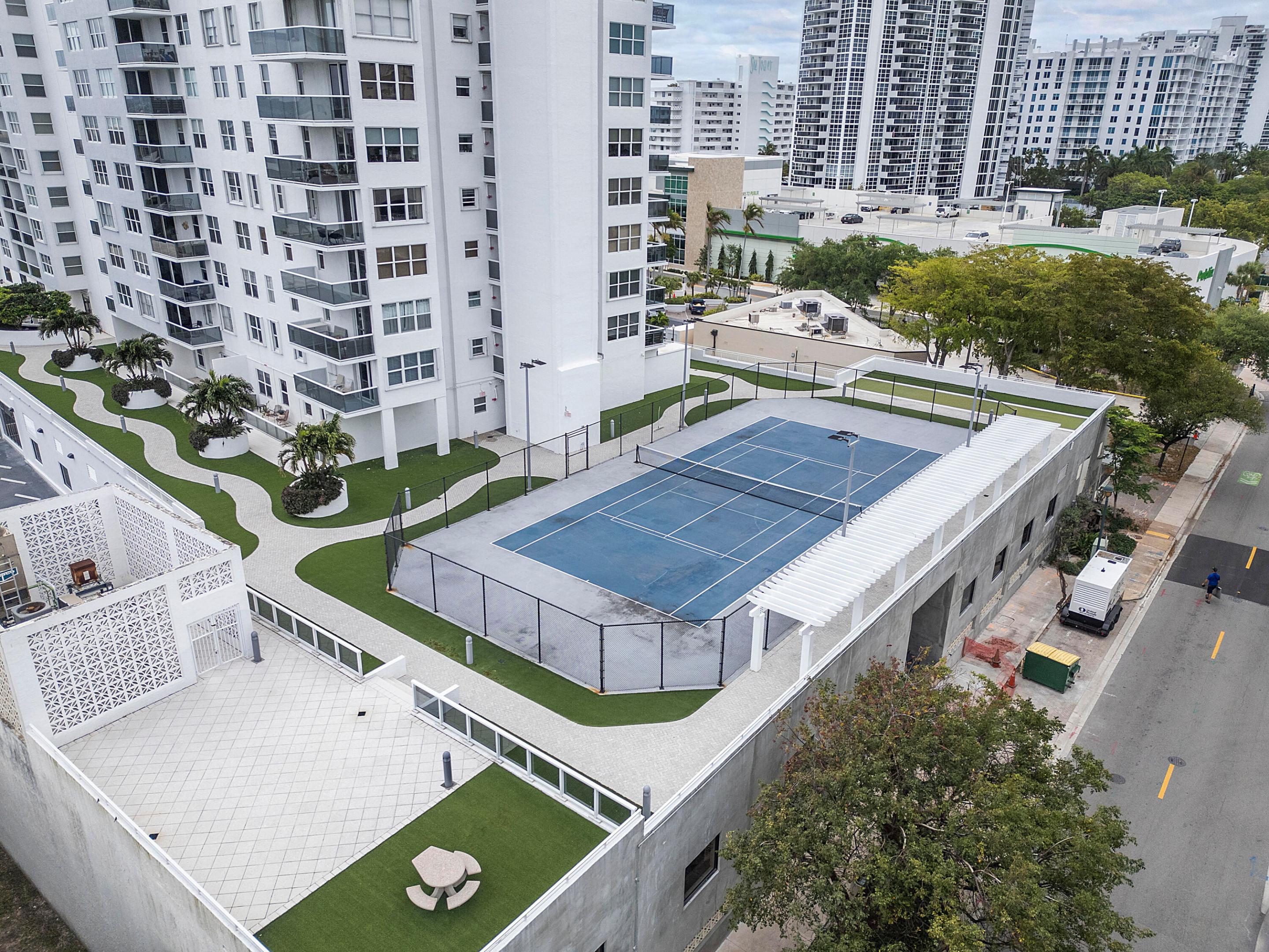 BERKLEY SOUTH CONDO - Residential