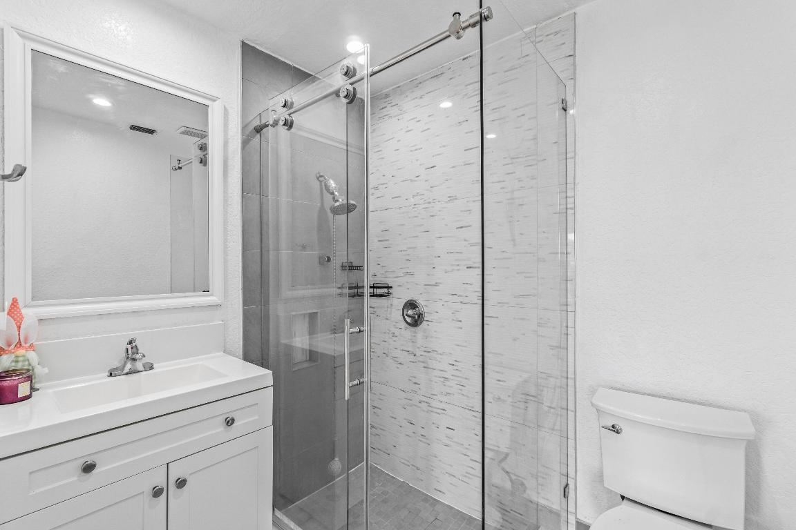 GREENVIEW SHORES 2 OF WELLINGTON - Residential Lease