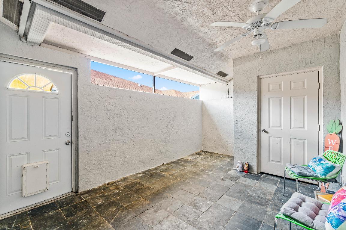 GREENVIEW SHORES 2 OF WELLINGTON - Residential Lease