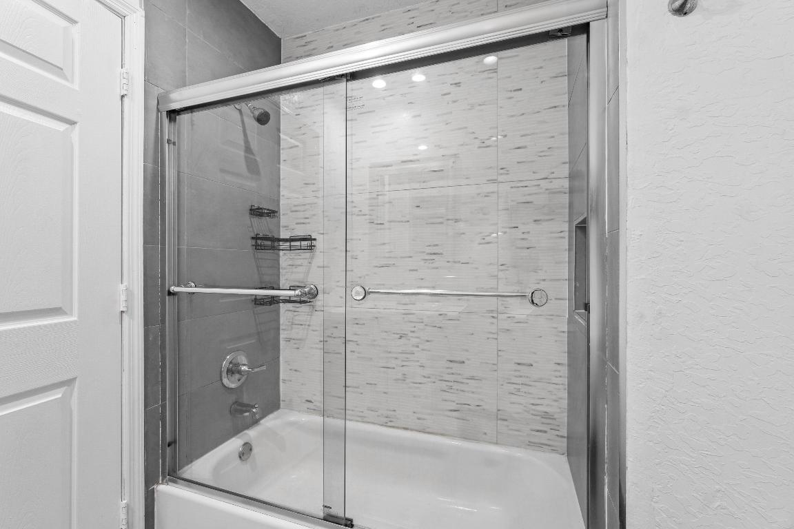 GREENVIEW SHORES 2 OF WELLINGTON - Residential Lease