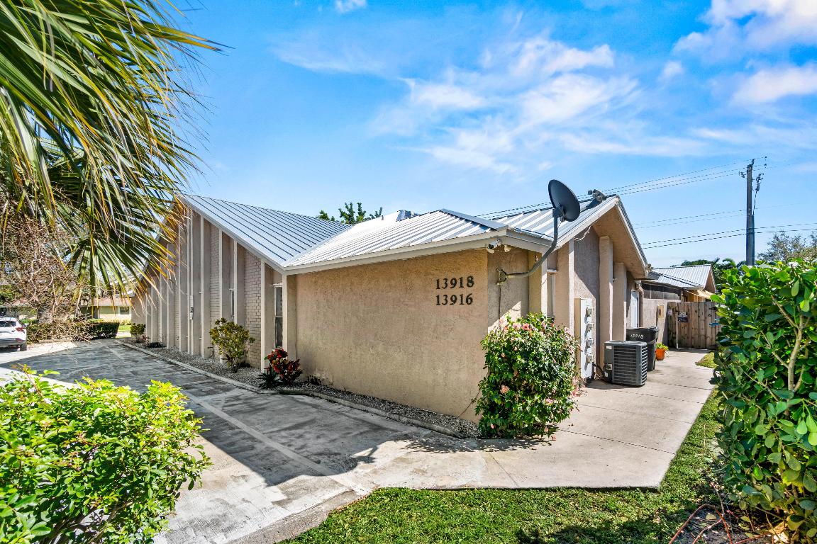 GREENVIEW SHORES 2 OF WELLINGTON - Residential Lease