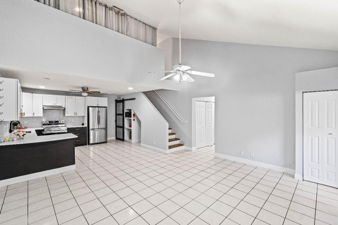 GREENVIEW SHORES 2 OF WELLINGTON - Residential Lease