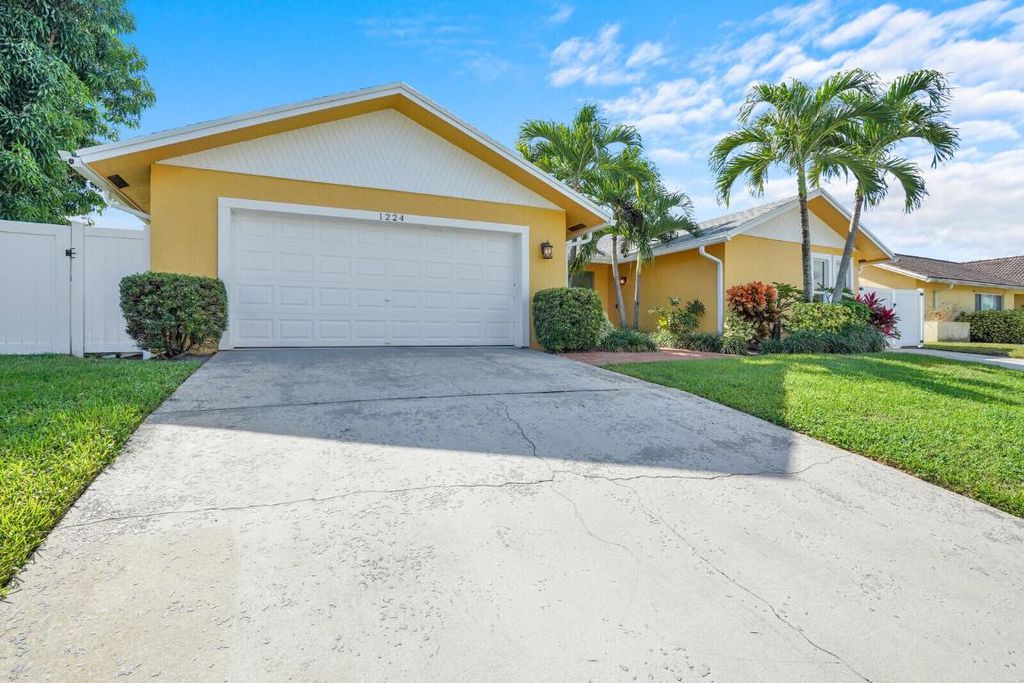 Photo of 1224 NW 15th Street, Boca Raton, FL 33486 (MLS # R11142770)