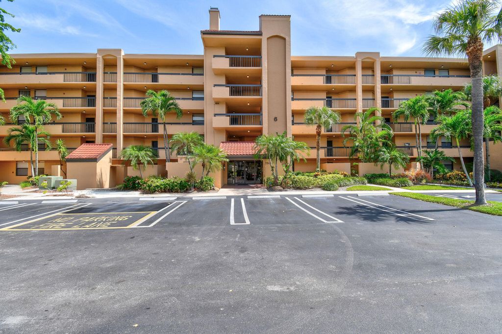 Photo of 750 Egret Circle #6109, Delray Beach, FL 33444 (MLS # B26009221)