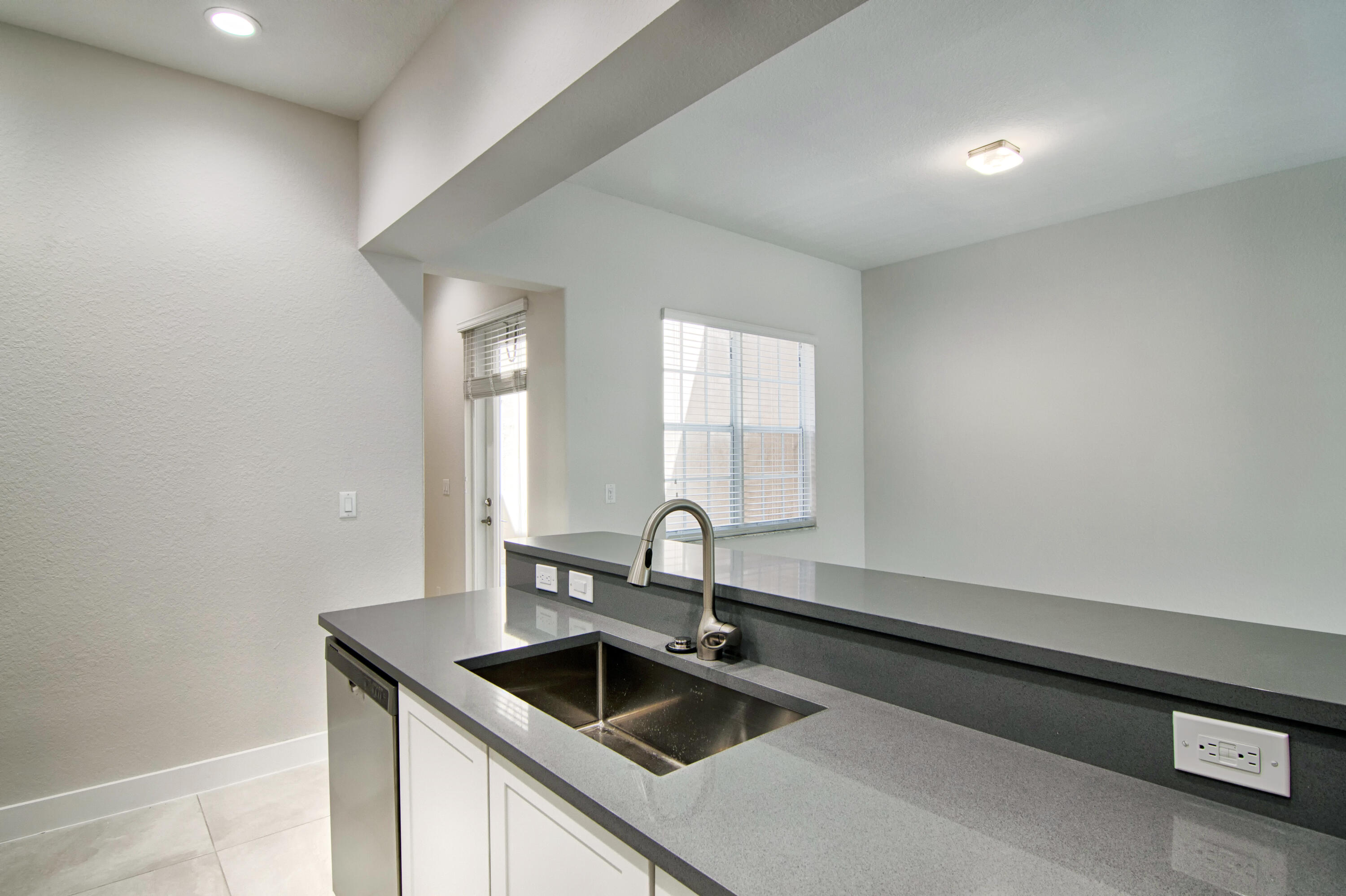 CANTERBURY AT QUANTUM VILLAGE - Residential