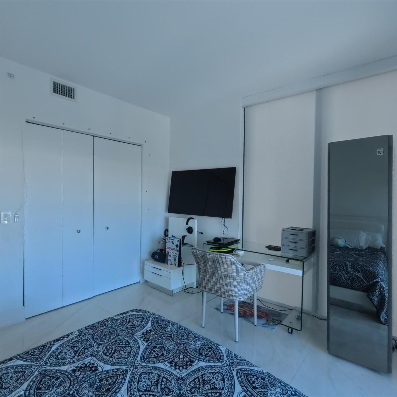 PARAISO BAY CONDO - Residential