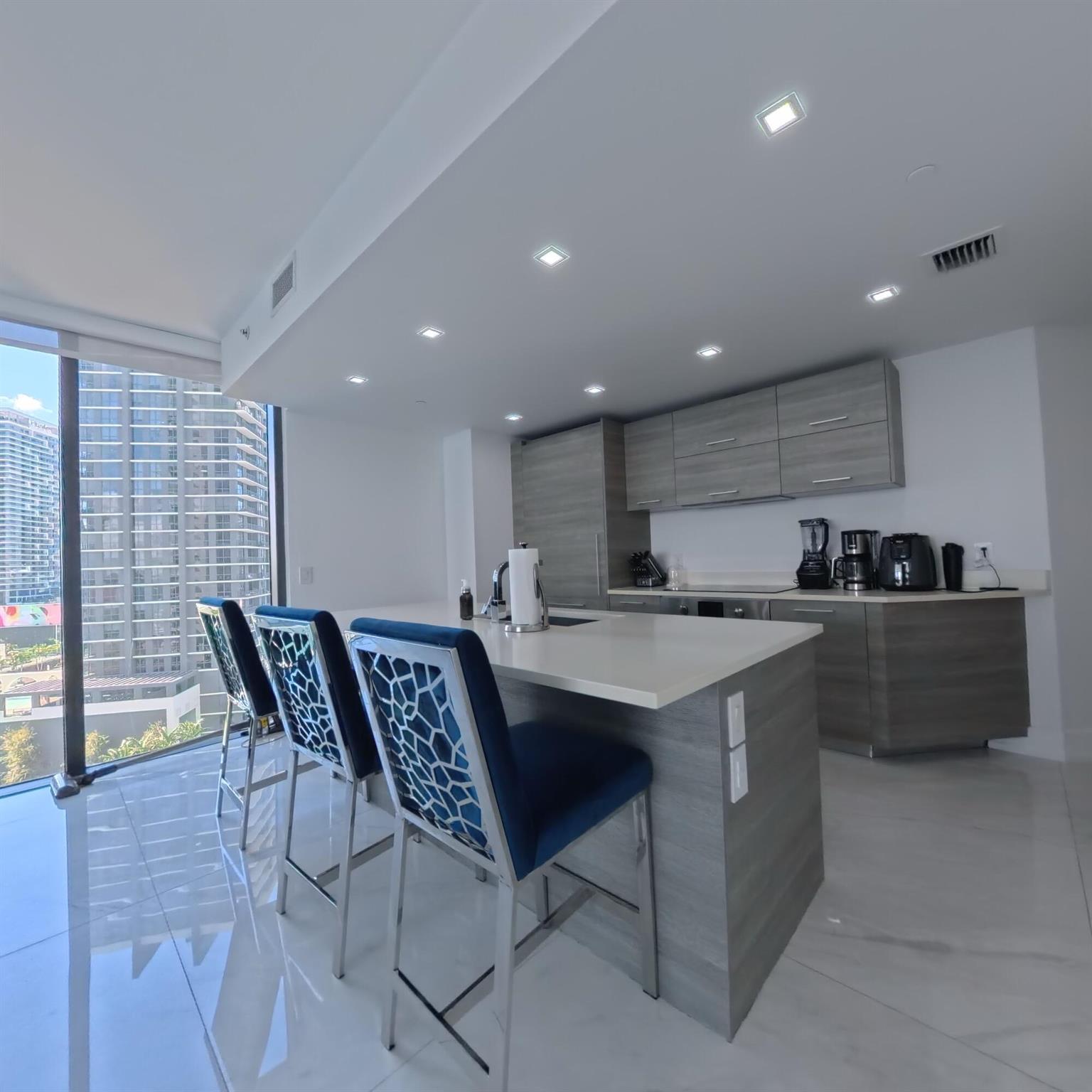 PARAISO BAY CONDO - Residential