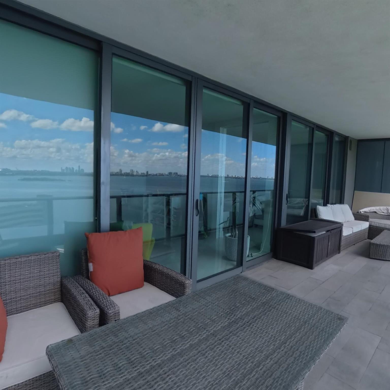 PARAISO BAY CONDO - Residential