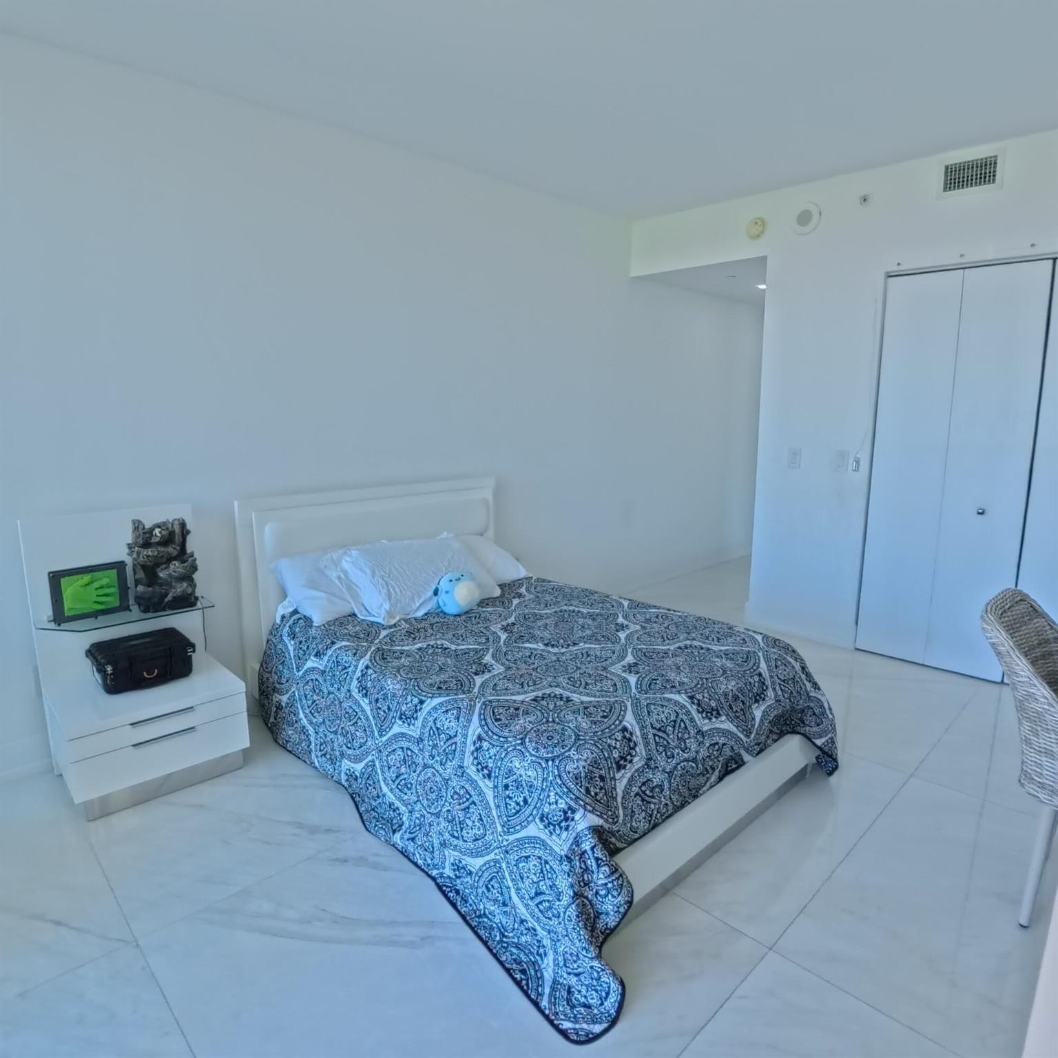 PARAISO BAY CONDO - Residential