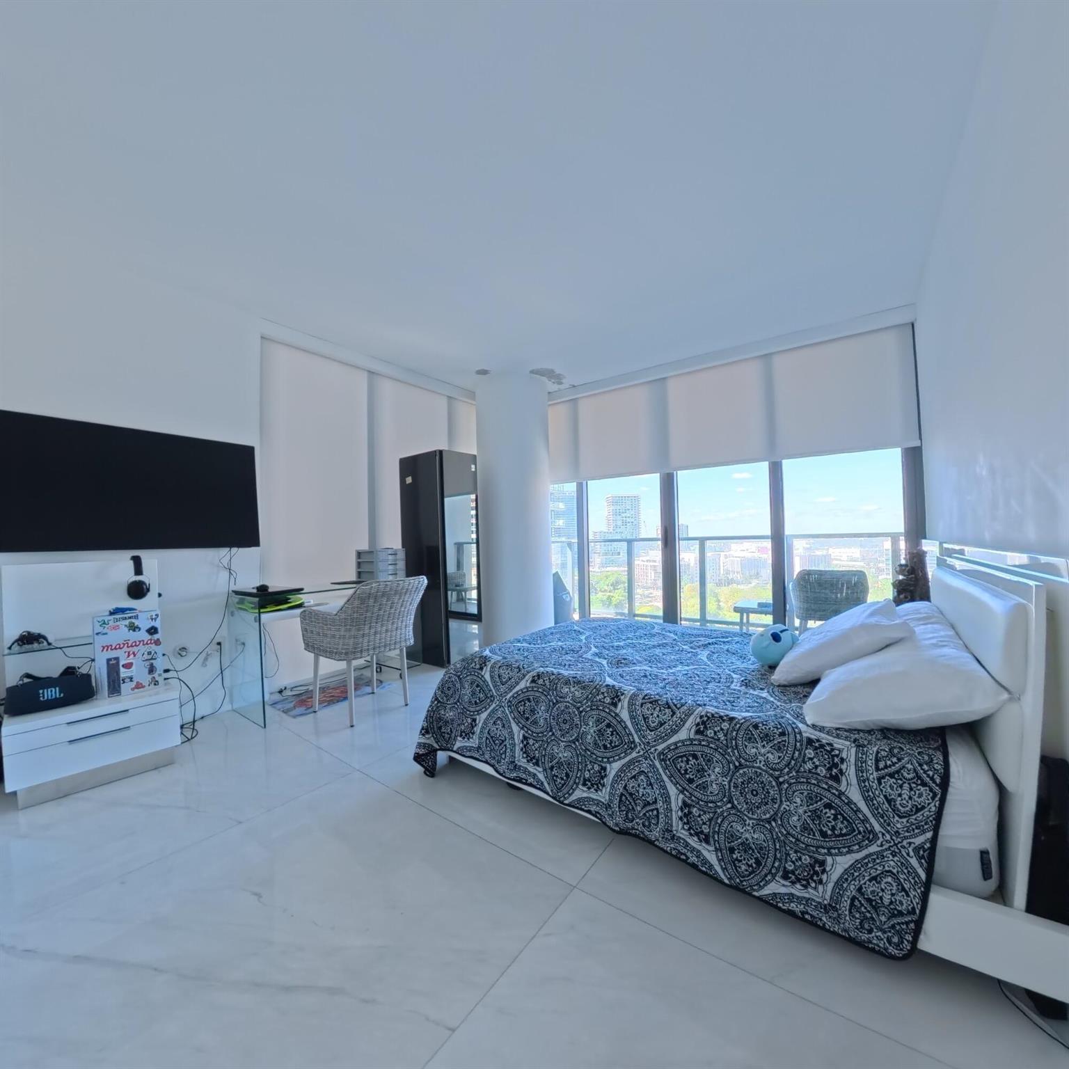 PARAISO BAY CONDO - Residential