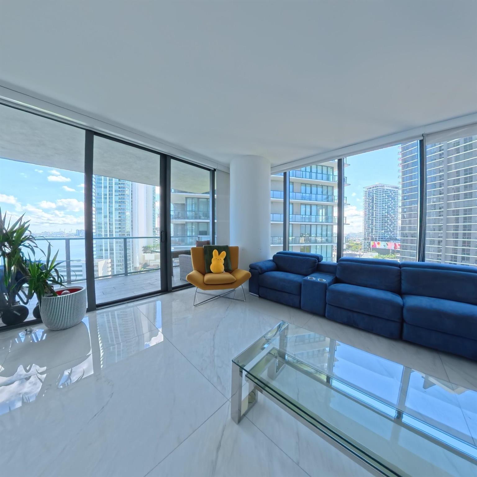 PARAISO BAY CONDO - Residential