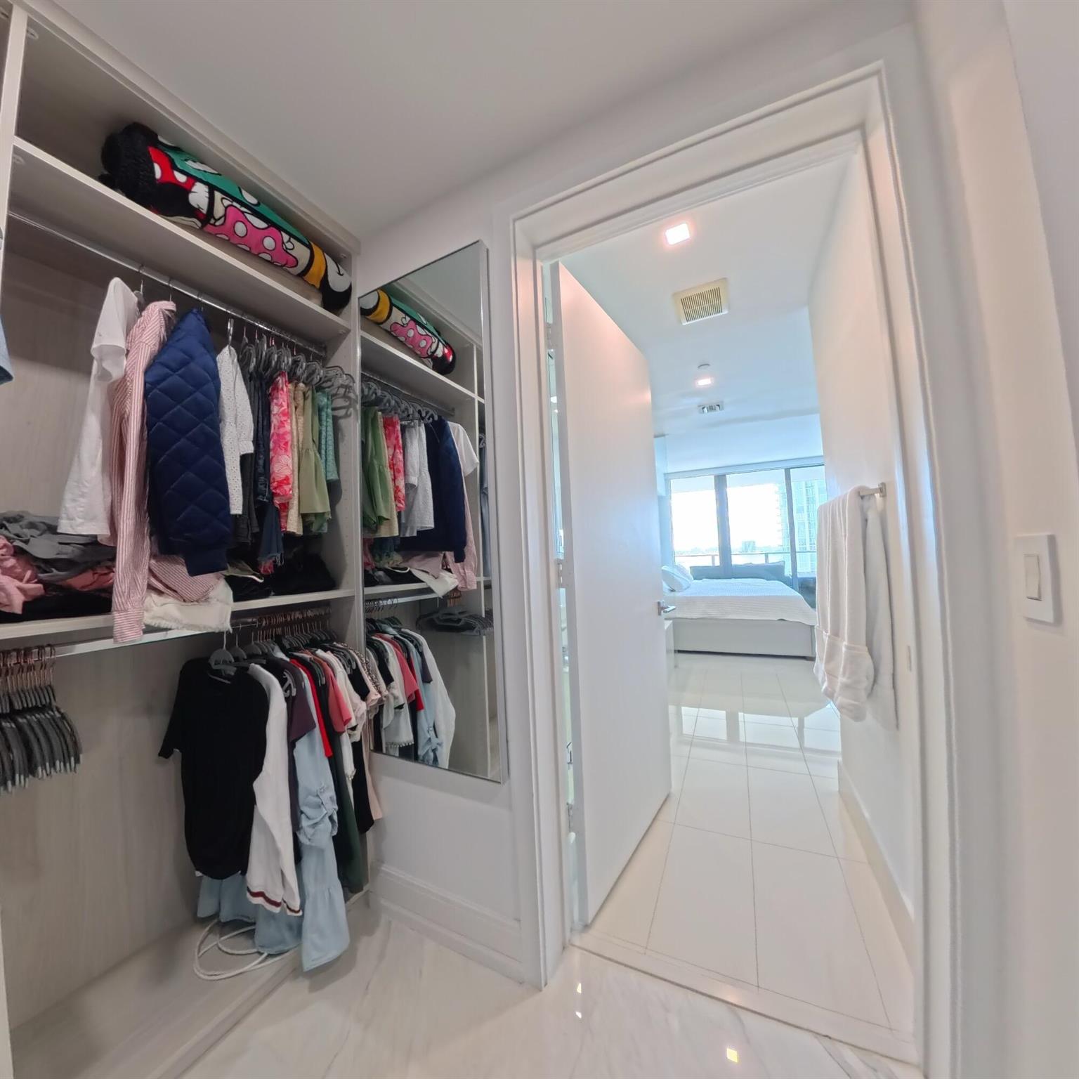 PARAISO BAY CONDO - Residential