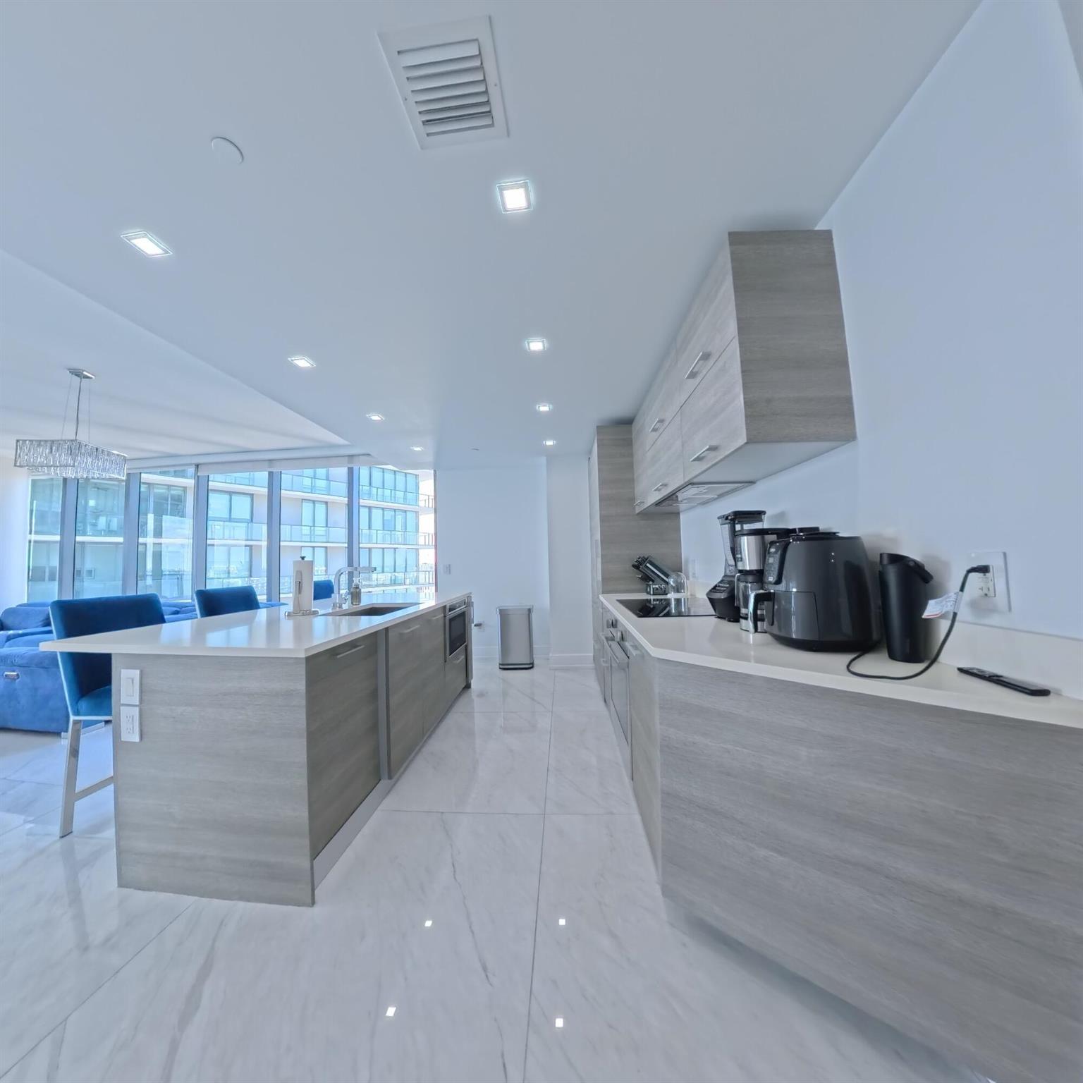 PARAISO BAY CONDO - Residential