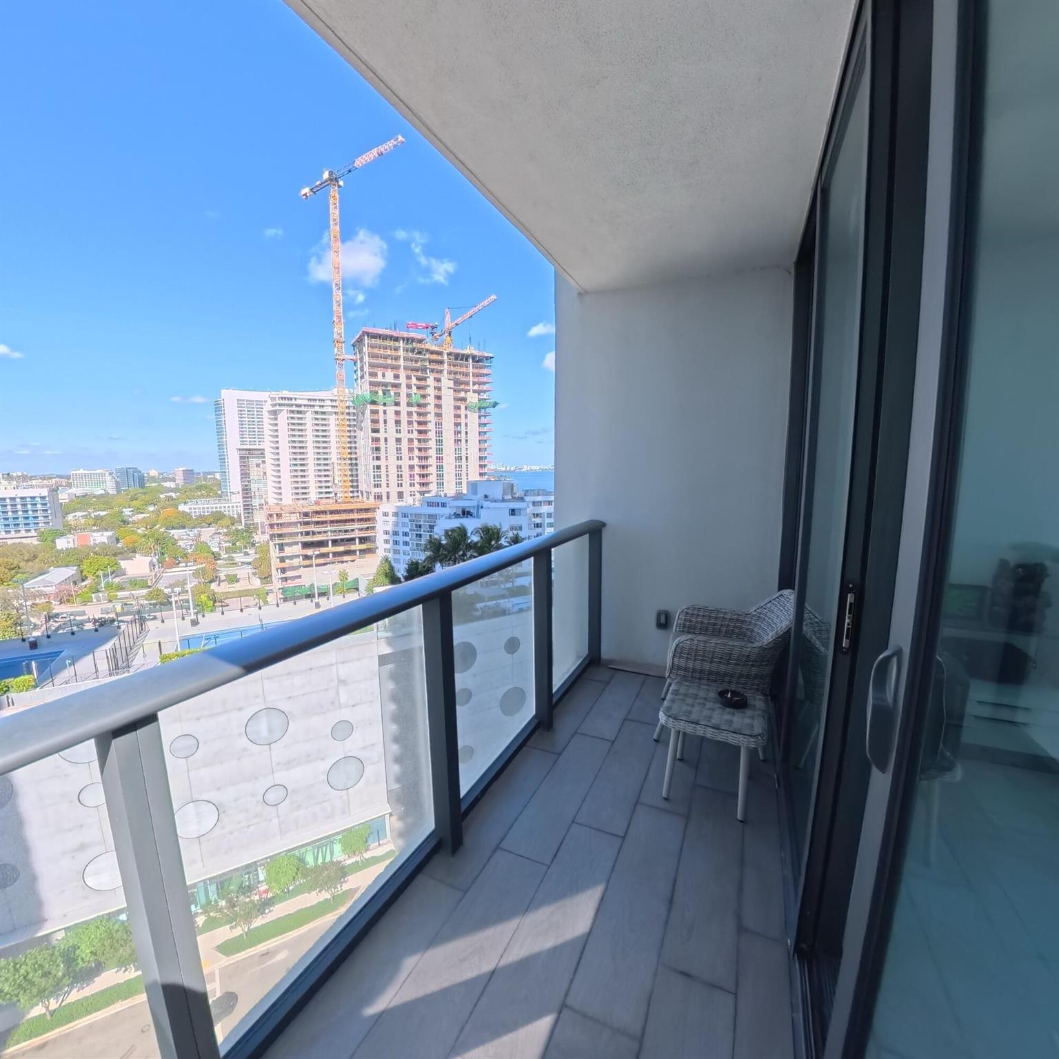 PARAISO BAY CONDO - Residential