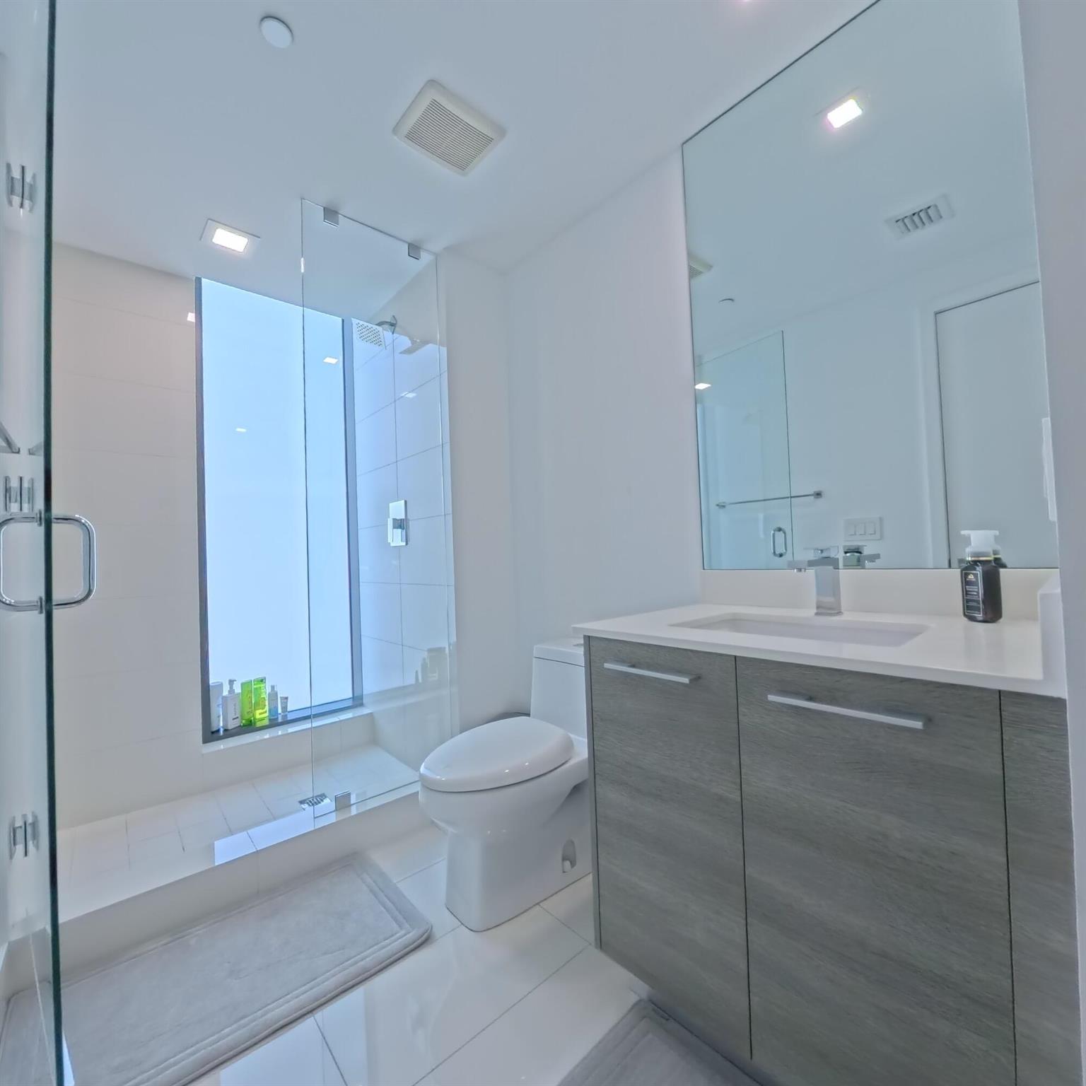 PARAISO BAY CONDO - Residential