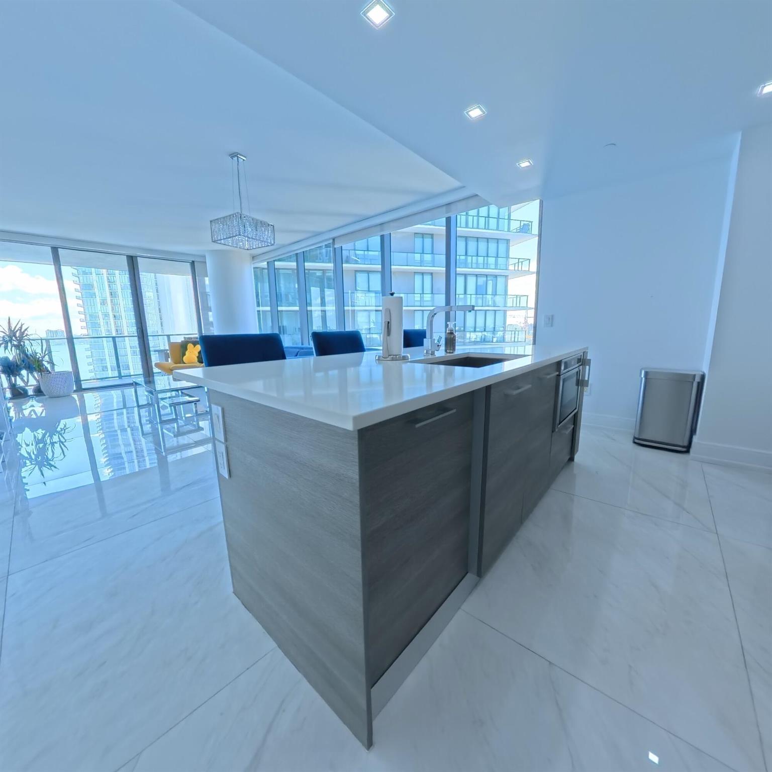 PARAISO BAY CONDO - Residential