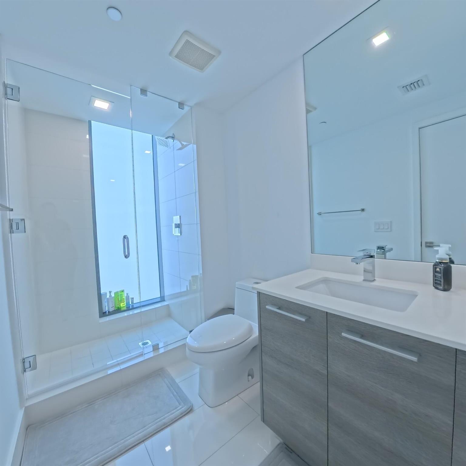 PARAISO BAY CONDO - Residential