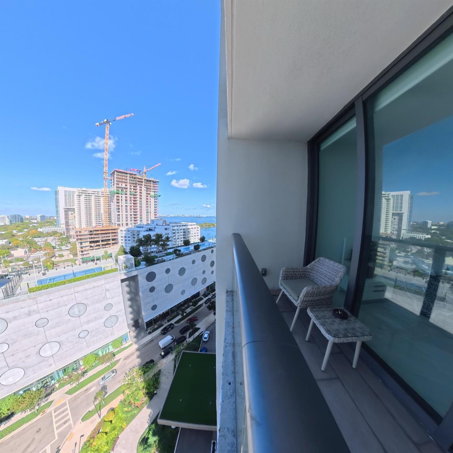 PARAISO BAY CONDO - Residential