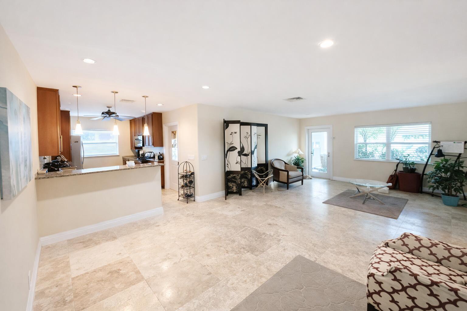 ROYAL PALM ACRES ELEVENTH SEC - Residential Lease