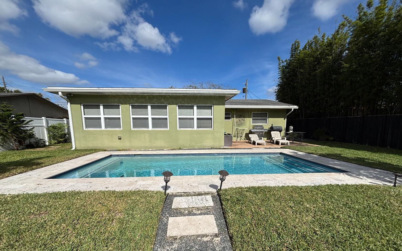 ROYAL PALM ACRES ELEVENTH - Residential Lease